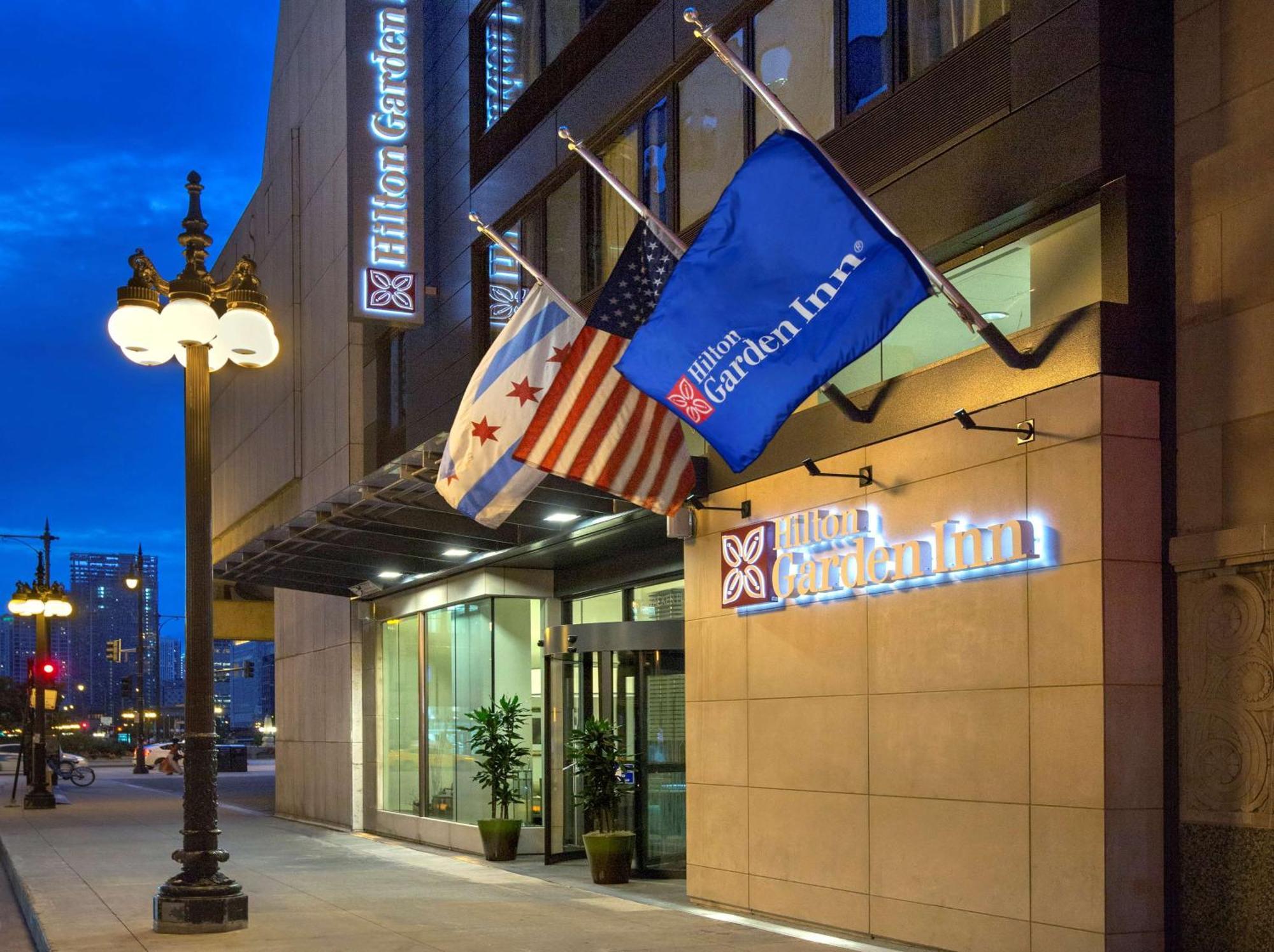 Hilton Garden Inn Chicago Downtown Riverwalk Exteriör bild